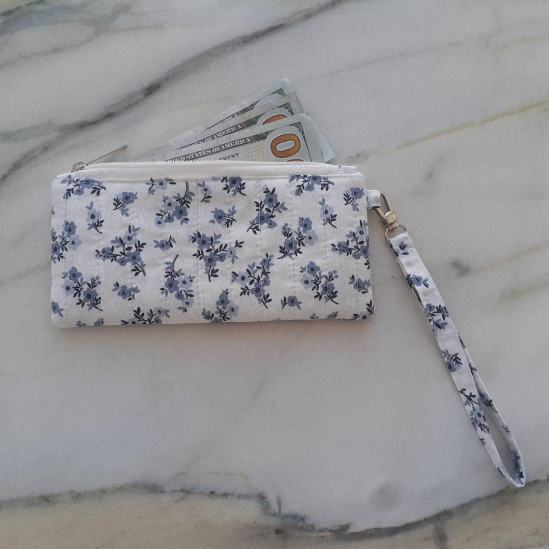 Travel Bag Sewing Pattern, 2 styles, 3 sizes, Makeup Bag, Quilted Toiletry Bag, Instant Download PDF, Beginner Friendly